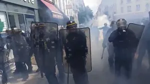 VIDEO Proteste masive în Franţa faţă de măsurile lui Emmanuel Macron privind vaccinarea şi certificatul COVID-19 