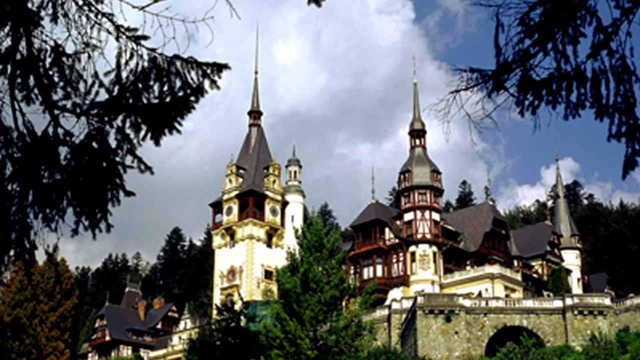 Administraţia din Sinaia susţine în continuare ideea preluării sau cumpărării Castelului Peleş