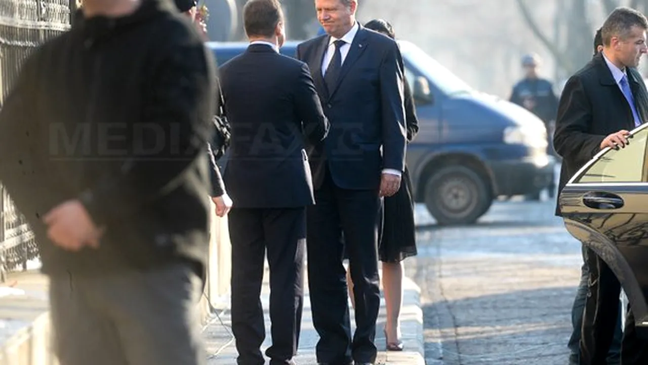 Iohannis, în cartea de condoleanţe la Ambasada Ucrainei: Transmit compasiunea mea naţiunii ucrainene