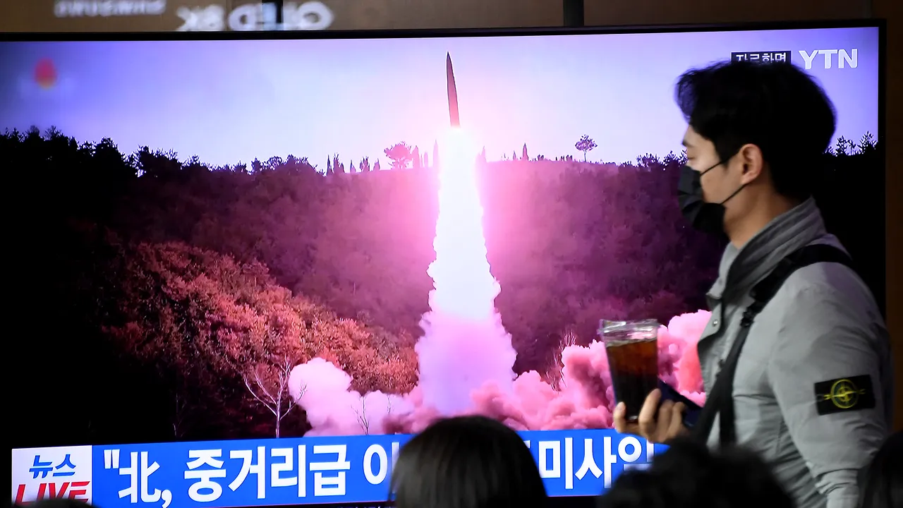 Coreea de Nord efecuează un nou test balistic. Japonia trage un semnal de alarmă