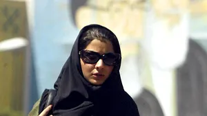 Machiajul femeilor care apar la televiziunea publică din Iran este ilegal
