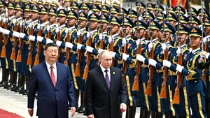 WSJ: A început, deja, Al Treilea Război Mondial? Generalul Onno Eichlsheim, şef al armatei olandeze: Unitatea autocraţiilor este mai puternică decât cea a democraţiilor