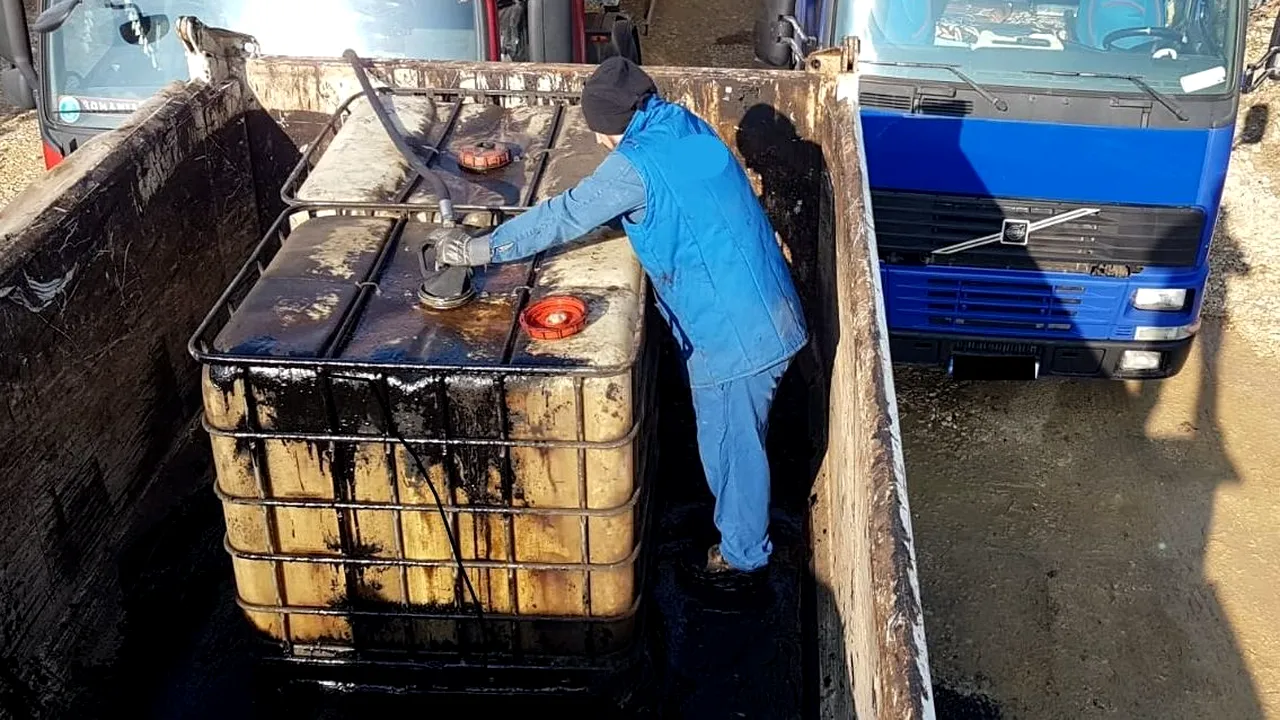 Mai mulţi bărbaţi din Constanţa sunt acuzaţi că au furat 35.000 de litri de petrol. Lichidul cu care l-au înlocuit | FOTO, VIDEO