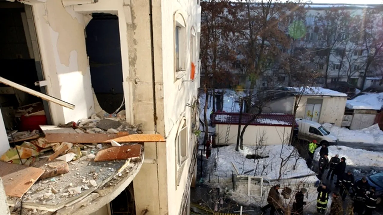 Iaşi: Reparaţiile la apartamentele din blocul afectat de explozie vor dura cel puţin două luni