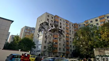 LIVE UPDATE Explozie devastatoare într-un bloc din Sectorul 5 al Capitalei! Trei morți și 20 răniți | Blocul în care a avut loc explozia este în risc de colaps | GALERIE FOTO-VIDEO