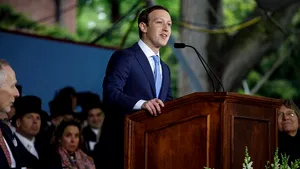 Politico.com: Mark Zuckerberg îşi construieşte un profil politic