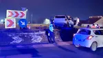 Accident spectaculos în Timiș. O mașină a ajuns în vârful unui sens giratoriu
