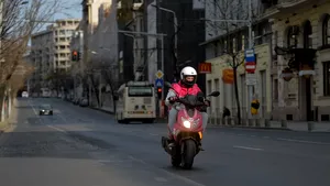 Şoferii cu permis categoria B vor putea conduce şi motociclete cu cilindree maximă de 125 cmc