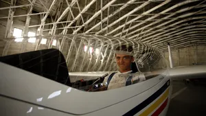 FOCUS Elev de clasa a XI-a din Cluj, cu licenţă de pilot de planor: M-am simţit în zbor ca o pasăre - FOTO