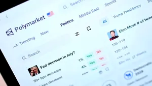 Pariuri suspecte pe armistițiul SUA–Iran: conturi noi pe Polymarket au câștigat sute de mii de dolari