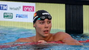 David Popovici se califică în finală la proba de 100 m liber la Europenele de înot cu record al competiției