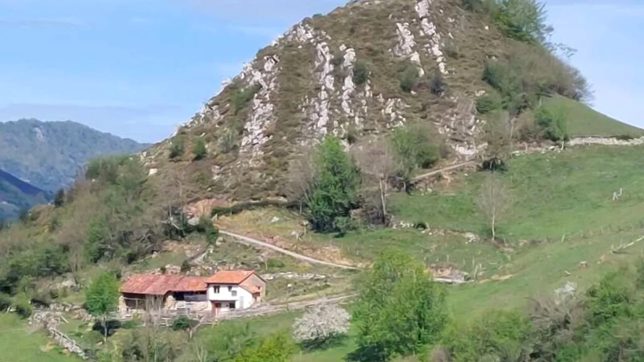 Cazare gratuită în munții Spaniei: ce trebuie să faci pentru a locui în această casă izolată din Asturias
