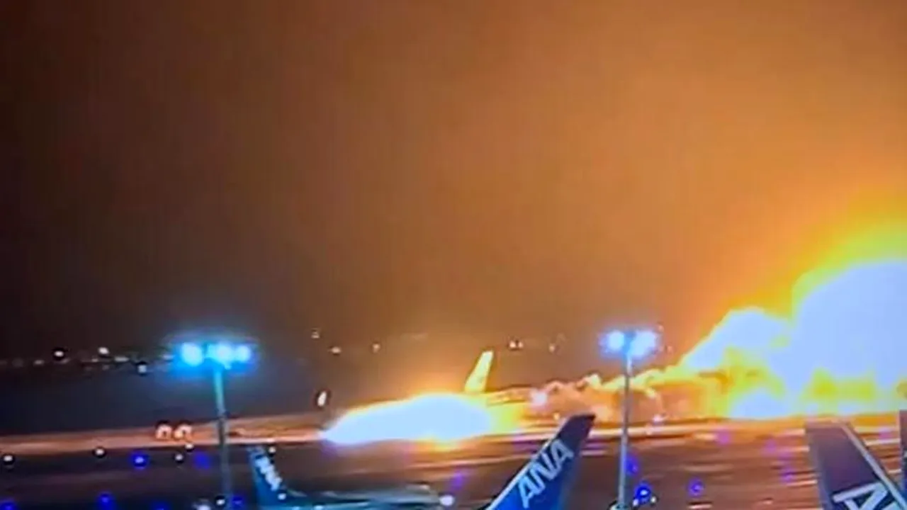 14 persoane din zborul Japan Airlines au fost rănite uşor