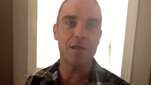 Robbie Williams: Let Me Entertain You, Romania! Nu veţi fi dezamăgiţi! - VIDEO