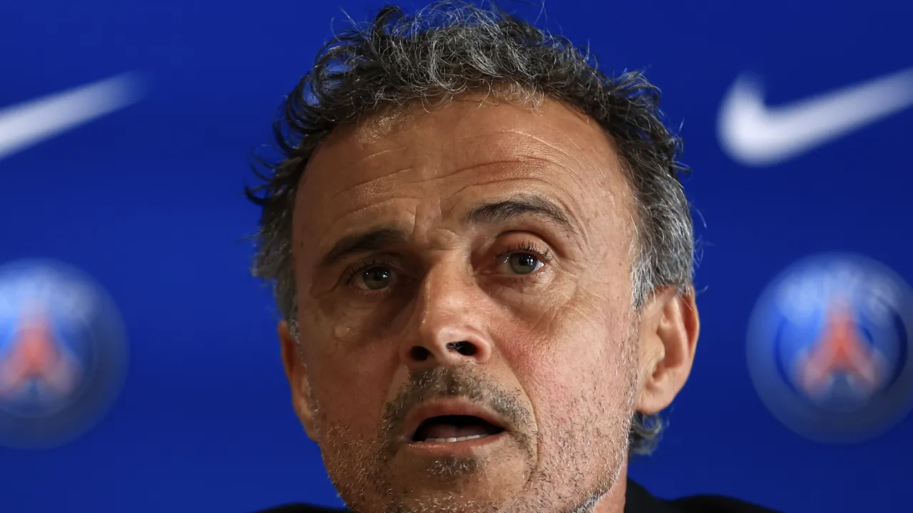 Luis Enrique susţine că reprezintă mai mult decât Xavi stilul de joc al Barcelonei