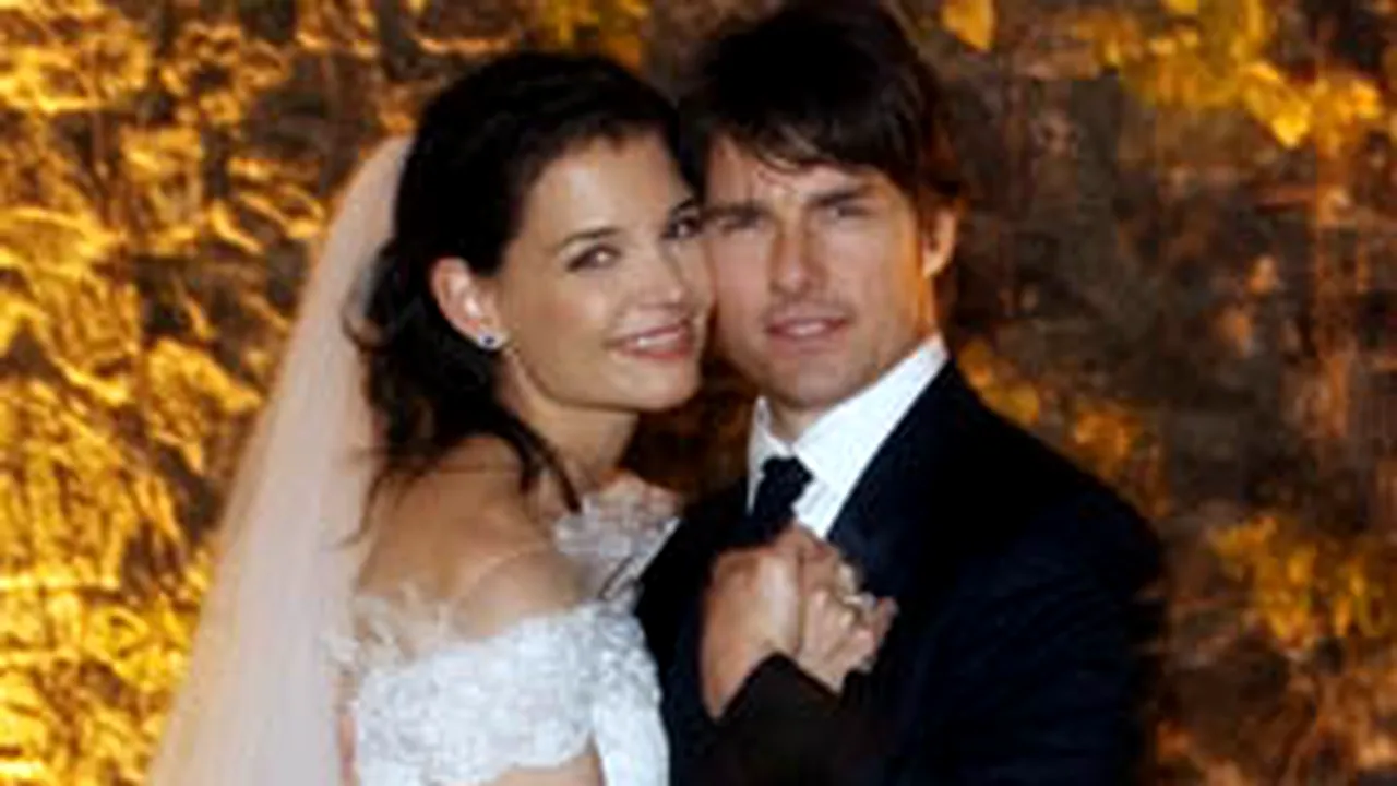 Tom Cruise, şantajat cu fotografii furate de la nunta sa cu Katie Holmes