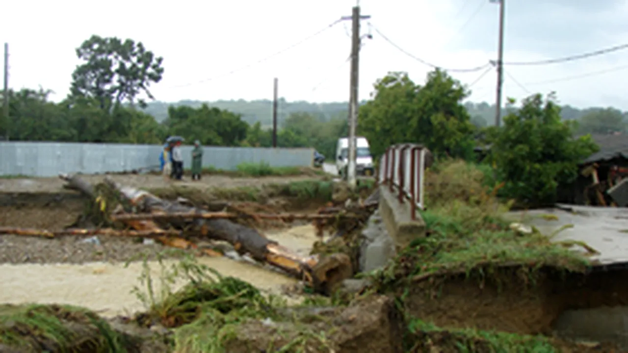 Vrancea: Inundaţiile au produs pagube de peste 27 de milioane de lei