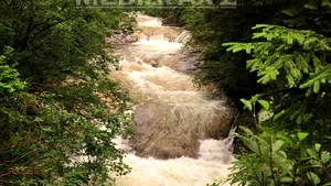 Ploi şi în România, după Europa de Vest. Cod portocaliu de inundaţii pe râuri din nouă judeţe din Transilvania