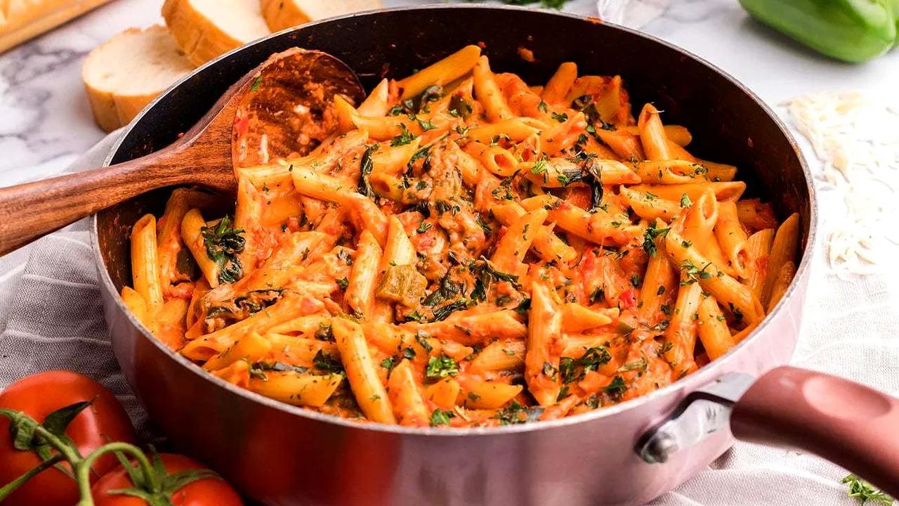 Studiu italian: consumul de paste îi face pe oameni mai fericiţi
