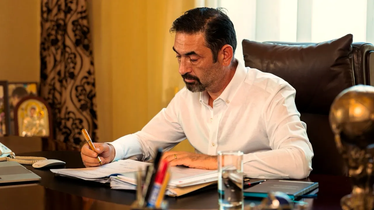 Primarul Slatinei, Emil Moţ, demisionează pentru a-i permite edilului ales să preia mandatul 