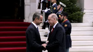 Turcia şi Grecia urmăresc îmbunătăţirea relaţiilor diplomatice. Mitsotakis se va întâlni cu Erdogan la Ankara 