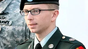 Chelsea Manning, găsit vinovat pentru încălcarea regulilor închisorii în care îşi achită pedeapsa