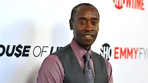 Don Cheadle, în rolul lui Miles Davis, într-un film biografic