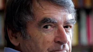 INTERVIU - David Lodge: Cred că scriitorul este o altă persoană în spatele cărţii