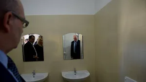 Oraşul în care toaletele dintr-o şcoală au fost inaugurate cu 