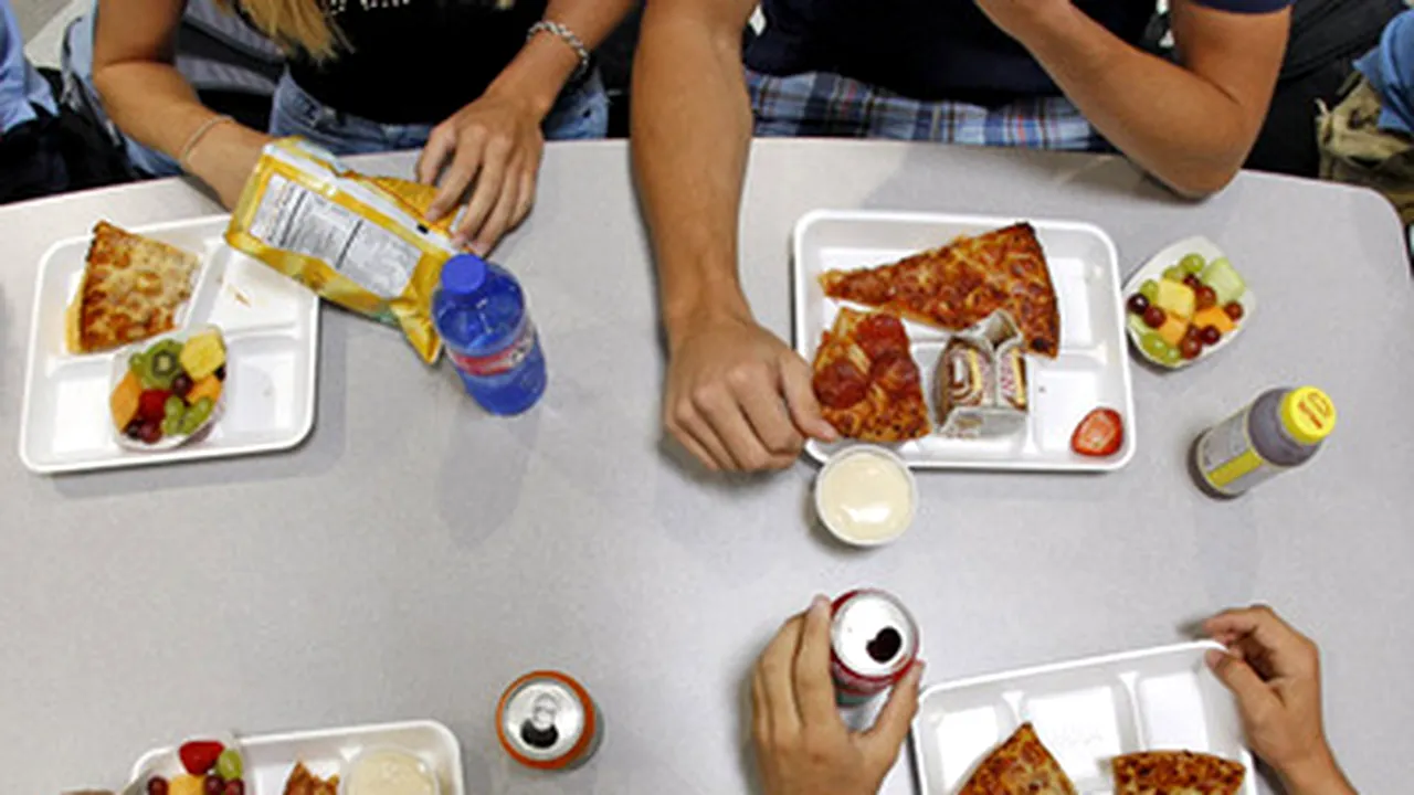 Romanian Fast-Food Tax Won’t Target Pizza, Shawarma, Mineral Water – Health Ministry