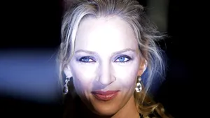 Uma Thurman, imaginea unui nou parfum Givenchy