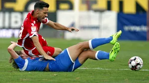 Barajul pentru Liga 1, într-o singură manşă după ce 6 jucători de la Dinamo au fost testaţi pozitiv