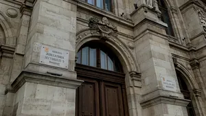 Un avocat din Capitală, acuzat că a furat banii asociației de proprietari pe care o administra