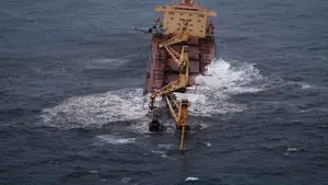 O navă-cargo s-a scufundat în largul Indiei. Din echipaj fac parte şi români - VIDEO, FOTO