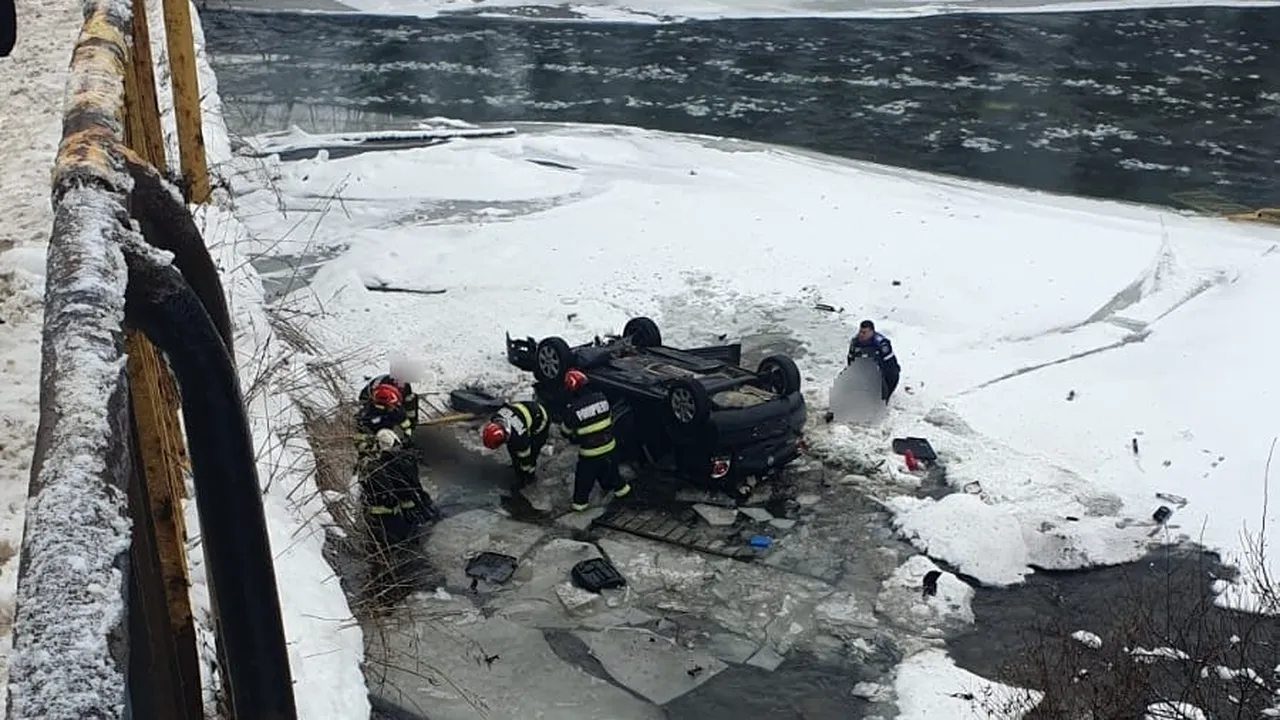 Accident grav la Vatra Dornei: o mașină s-a răsturnat în albia râului Bistrița. Șase persoane, între care patru copii, au fost duse la spital
