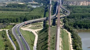 Podul istoric de peste Dunăre din Cernavodă, testat cu preţul vieţii de creatorul lui, Anghel Saligny