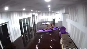 64 de oameni au fost ucişi de uraganul Helene, în SUA. Pagube de până la 110 miliarde de dolari / Un american s-a mutat într-un caiac, după ce casa i-a fost inundată