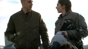 Povestea cuplului care apără cerul României. Lucrează împreună la Baza 95 Aeriană Bacău. VIDEO