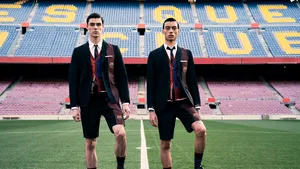FC Barcelona se lansează în modă. Colecţia este semnată de designerul Thom Browne