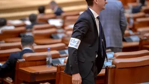 Deputatul USR Bulai acuză că PNL „vrea să spargă 10 miliarde de euro în bucăţi, fix ca PSD”