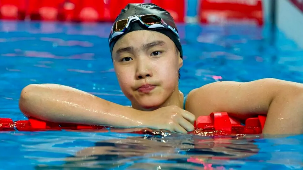 Campioană la 12 ani! Yu Zidi devine cea mai tânără medaliată din istoria Campionatelor Mondiale de Natație
