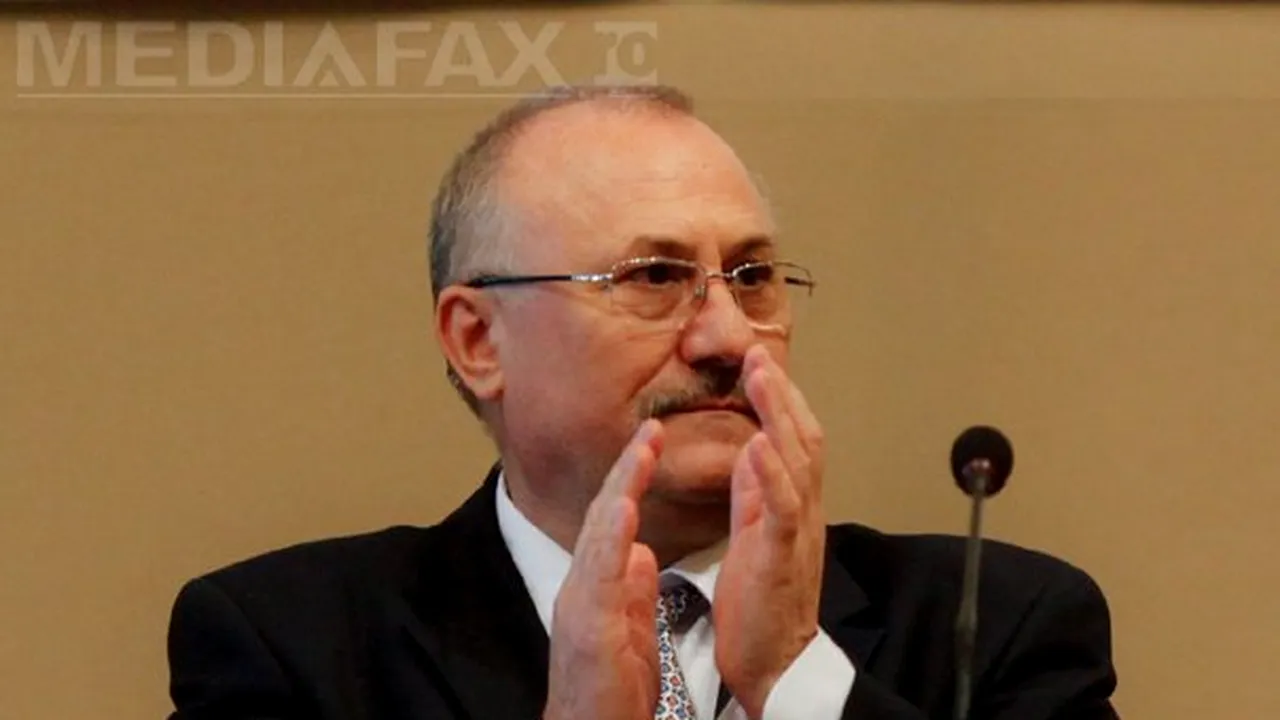 Secretarul de stat George Costin, suspectat de fapte de corupţie, a fost reţinut