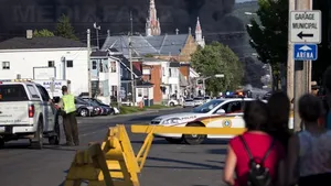 Premierul din Quebec, agresat în timpul omagiilor pentru victimele atacului din Orlando