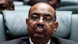 Omar al-Bashir, urmărit internaţional pentru crime de război, invitat la un summit alături de Donald Trump