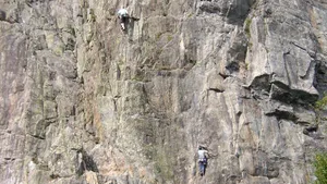 Un român a murit în timp ce încerca să parcurgă un traseu în staţiunea franceză Chamonix