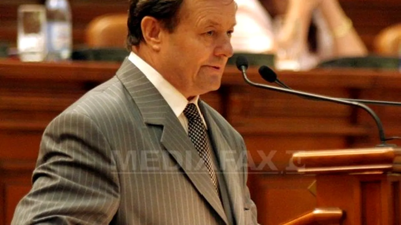 Fostul deputat Buciuta, condamnat la un an cu suspendare pentru că şi-a angajat fiica la biroul său