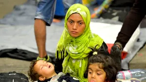 CRIZA IMIGRANŢILOR: Marea Britanie ar urma să accepte mai mulţi refugiaţi sirieni, potrivit unui plan pregătit de Guvern