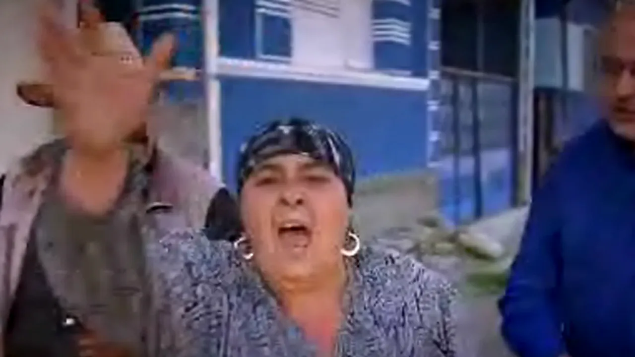 Documentar BBC despre copiii romilor români, cerşetori în Marea Britanie. Cum e ameninţat un reporter de o femeie romă din Huedin - VIDEO