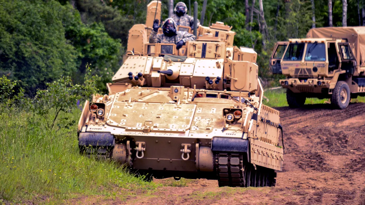 Biden confirmă că SUA ia în considerare trimiterea de vehicule blindate de luptă Bradley în Ucraina