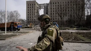 Trei persoane au murit în urma unui atac al ruşilor asupra oraşului ucrainean Nikolaiev